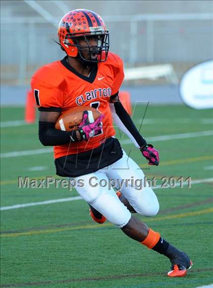 Thumbnail 2 in Riverside vs. Clairton (PIAA Class A Final) photogallery.