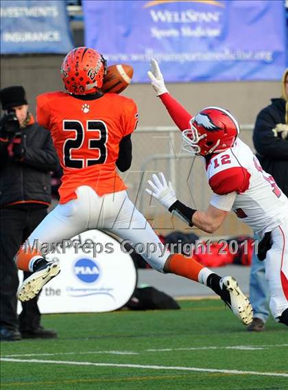 Thumbnail 1 in Riverside vs. Clairton (PIAA Class A Final) photogallery.