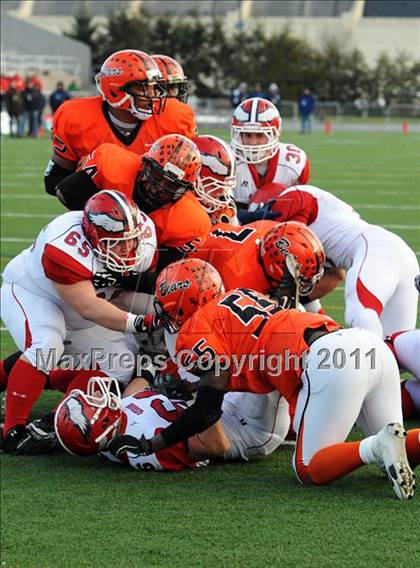 Thumbnail 1 in Riverside vs. Clairton (PIAA Class A Final) photogallery.