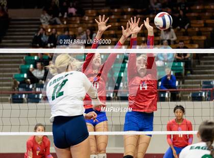 Thumbnail 2 in Pine Creek vs. Cherry Creek (CHSAA 5A Round 3) photogallery.