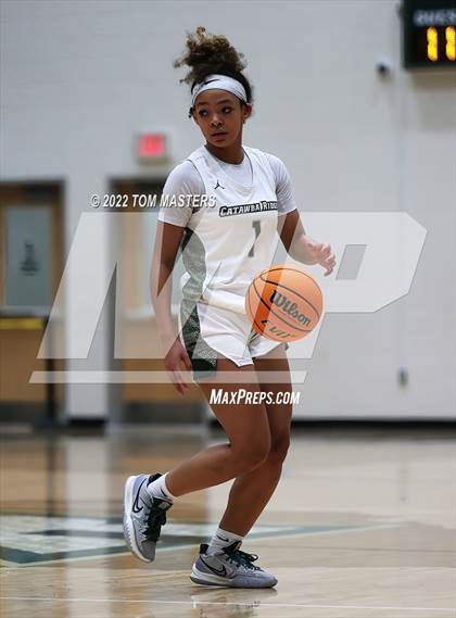 Thumbnail 1 in Cuthbertson @ Catawba Ridge photogallery.