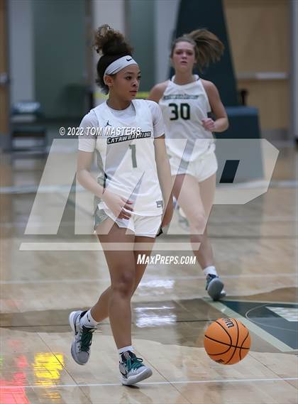 Thumbnail 1 in Cuthbertson @ Catawba Ridge photogallery.