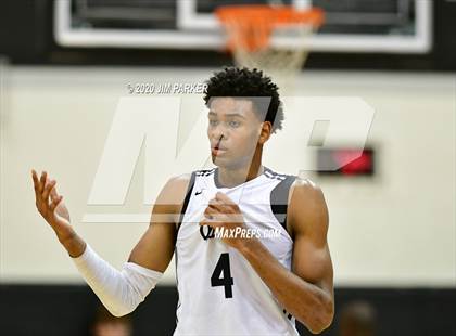 Thumbnail 1 in Round Rock Westwood vs Vandegrift (UIL 6A Regional Quarterfinal) photogallery.