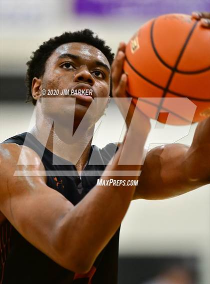 Thumbnail 3 in Round Rock Westwood vs Vandegrift (UIL 6A Regional Quarterfinal) photogallery.