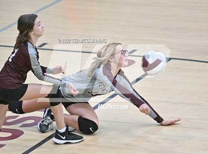 Thumbnail 2 in Mayflower @ Perryville photogallery.