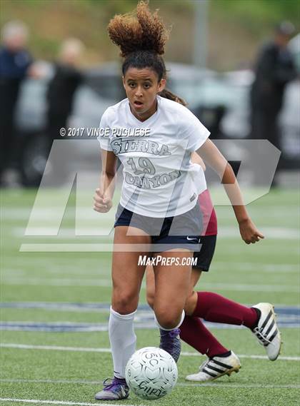 Thumbnail 2 in Sierra Canyon vs. West Covina (CIF SS Playoff) photogallery.