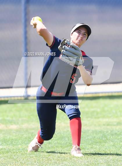 Thumbnail 2 in Centennial vs. Casteel (AIA 5A Round 1A Playoff) photogallery.