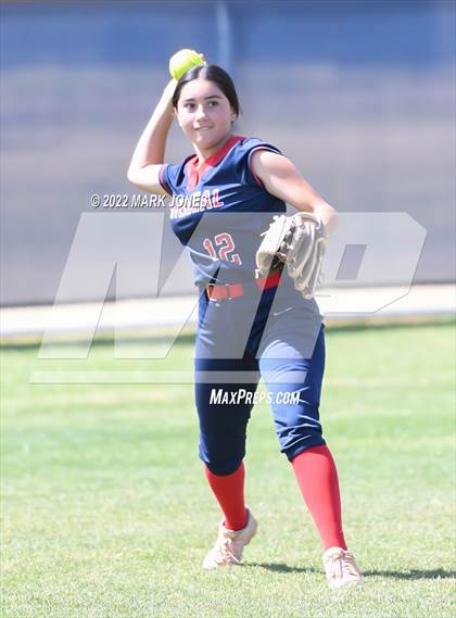 Thumbnail 2 in Centennial vs. Casteel (AIA 5A Round 1A Playoff) photogallery.