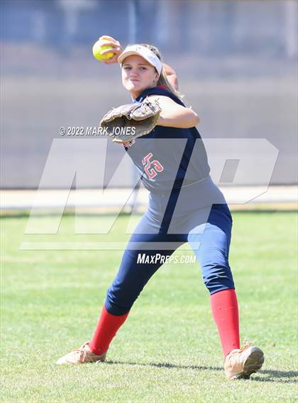 Thumbnail 1 in Centennial vs. Casteel (AIA 5A Round 1A Playoff) photogallery.