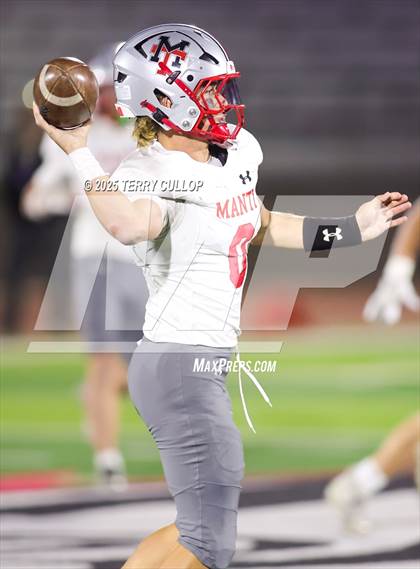 Thumbnail 2 in Morgan vs. Manti (UHSAA 3A Semi Final) photogallery.