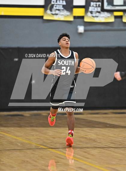 Thumbnail 1 in Pueblo South vs Green Mountain photogallery.