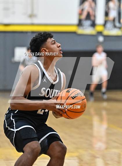 Thumbnail 1 in Pueblo South vs Green Mountain photogallery.