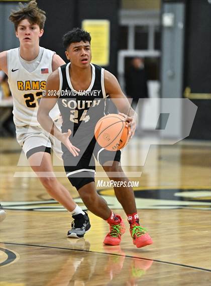 Thumbnail 2 in Pueblo South vs Green Mountain photogallery.
