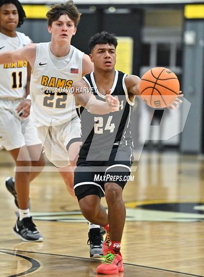Thumbnail 3 in Pueblo South vs Green Mountain photogallery.