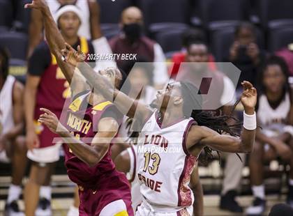 Thumbnail 3 in Cardinal Ritter College Prep vs Putnam City North (Norm Stewart Classic) photogallery.