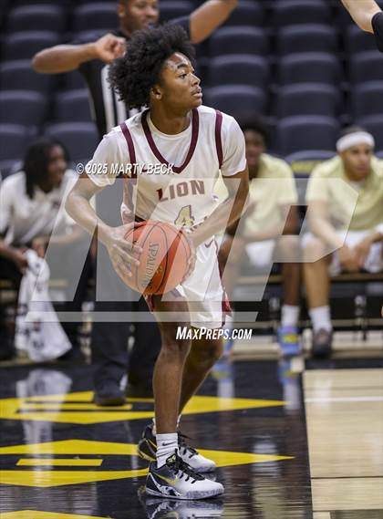 Thumbnail 3 in Cardinal Ritter College Prep vs Putnam City North (Norm Stewart Classic) photogallery.