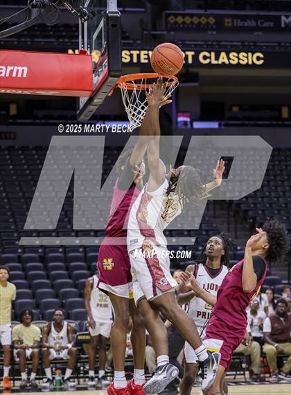 Thumbnail 2 in Cardinal Ritter College Prep vs Putnam City North (Norm Stewart Classic) photogallery.