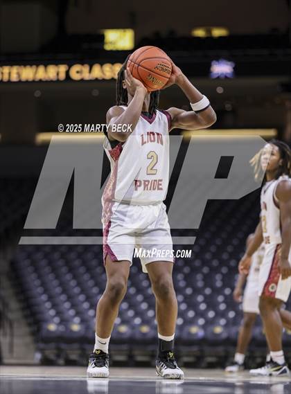 Thumbnail 3 in Cardinal Ritter College Prep vs Putnam City North (Norm Stewart Classic) photogallery.