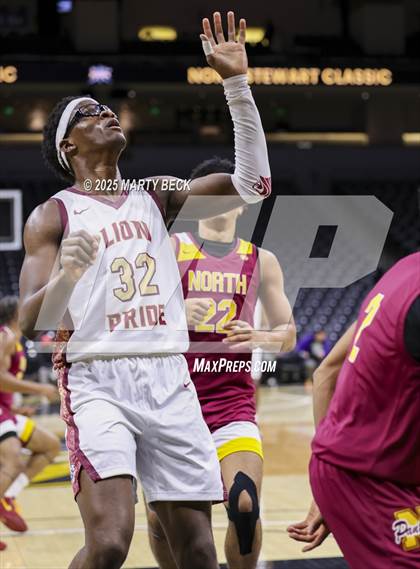 Thumbnail 1 in Cardinal Ritter College Prep vs Putnam City North (Norm Stewart Classic) photogallery.