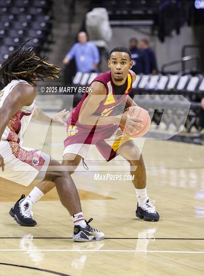 Thumbnail 3 in Cardinal Ritter College Prep vs Putnam City North (Norm Stewart Classic) photogallery.