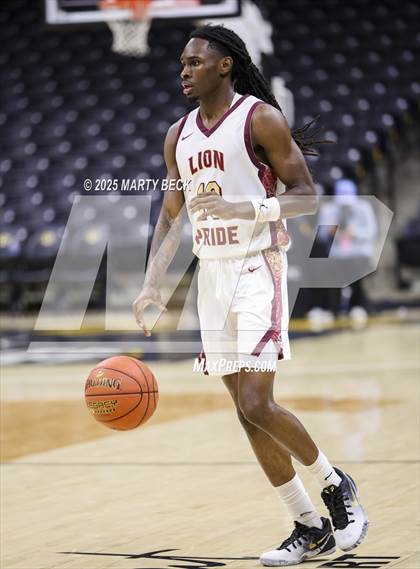 Thumbnail 2 in Cardinal Ritter College Prep vs Putnam City North (Norm Stewart Classic) photogallery.