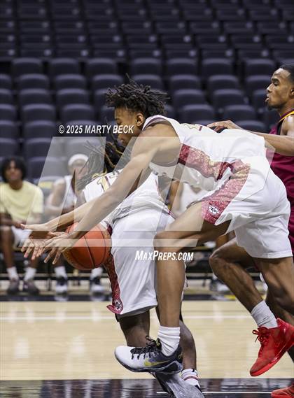 Thumbnail 2 in Cardinal Ritter College Prep vs Putnam City North (Norm Stewart Classic) photogallery.