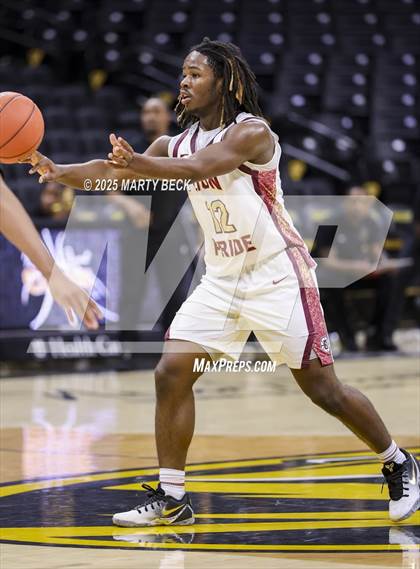 Thumbnail 2 in Cardinal Ritter College Prep vs Putnam City North (Norm Stewart Classic) photogallery.