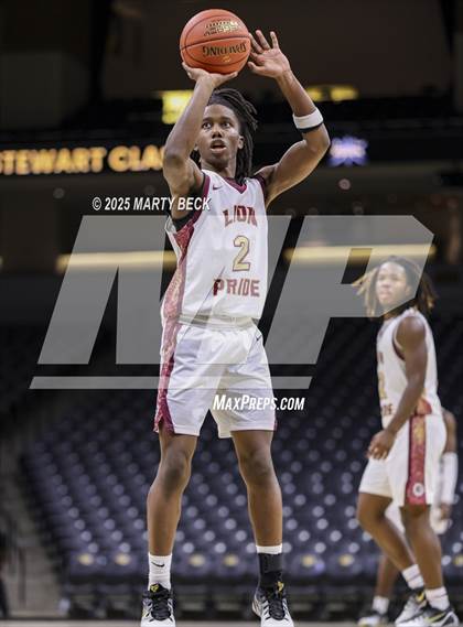 Thumbnail 1 in Cardinal Ritter College Prep vs Putnam City North (Norm Stewart Classic) photogallery.