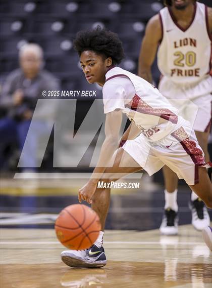 Thumbnail 2 in Cardinal Ritter College Prep vs Putnam City North (Norm Stewart Classic) photogallery.