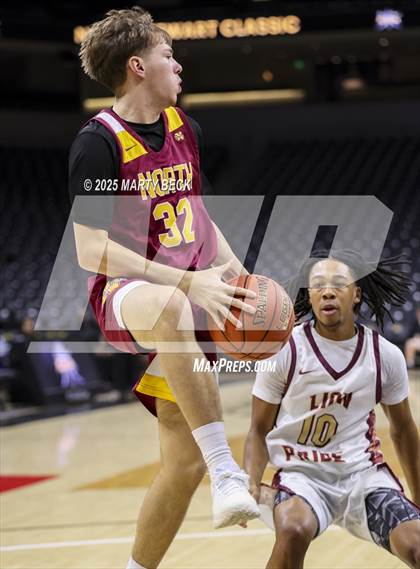 Thumbnail 1 in Cardinal Ritter College Prep vs Putnam City North (Norm Stewart Classic) photogallery.