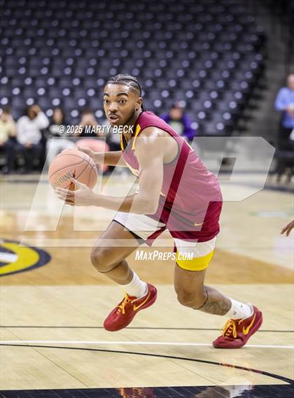 Thumbnail 2 in Cardinal Ritter College Prep vs Putnam City North (Norm Stewart Classic) photogallery.