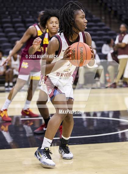Thumbnail 1 in Cardinal Ritter College Prep vs Putnam City North (Norm Stewart Classic) photogallery.