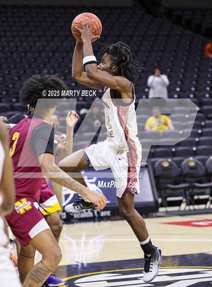 Thumbnail 2 in Cardinal Ritter College Prep vs Putnam City North (Norm Stewart Classic) photogallery.