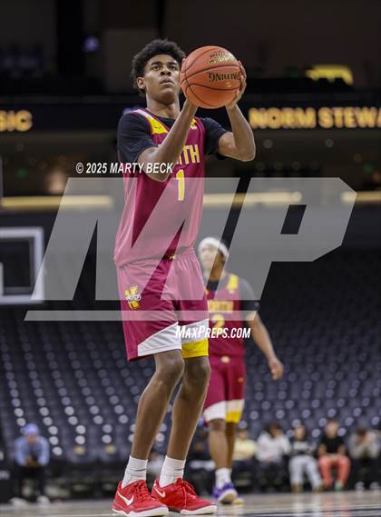 Thumbnail 2 in Cardinal Ritter College Prep vs Putnam City North (Norm Stewart Classic) photogallery.