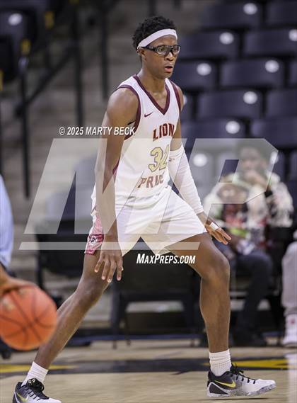 Thumbnail 3 in Cardinal Ritter College Prep vs Putnam City North (Norm Stewart Classic) photogallery.
