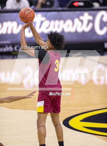 Thumbnail 2 in Cardinal Ritter College Prep vs Putnam City North (Norm Stewart Classic) photogallery.