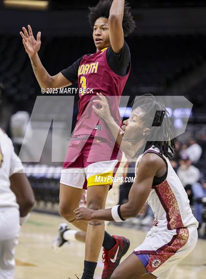 Thumbnail 1 in Cardinal Ritter College Prep vs Putnam City North (Norm Stewart Classic) photogallery.