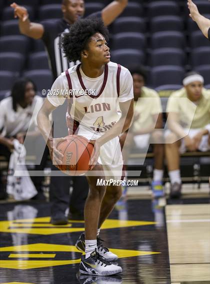 Thumbnail 3 in Cardinal Ritter College Prep vs Putnam City North (Norm Stewart Classic) photogallery.