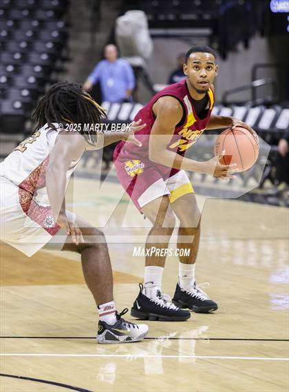 Thumbnail 1 in Cardinal Ritter College Prep vs Putnam City North (Norm Stewart Classic) photogallery.