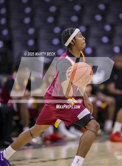 Thumbnail 3 in Cardinal Ritter College Prep vs Putnam City North (Norm Stewart Classic) photogallery.