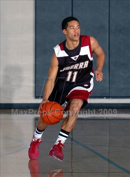 Thumbnail 2 in Temecula Valley vs. JSerra Catholic (MaxPreps Holiday Classic) photogallery.