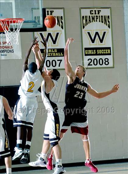 Thumbnail 3 in Temecula Valley vs. JSerra Catholic (MaxPreps Holiday Classic) photogallery.