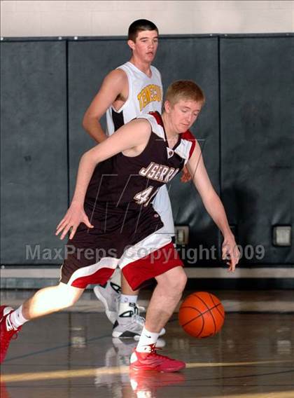 Thumbnail 3 in Temecula Valley vs. JSerra Catholic (MaxPreps Holiday Classic) photogallery.