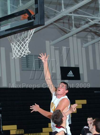Thumbnail 2 in Temecula Valley vs. JSerra Catholic (MaxPreps Holiday Classic) photogallery.