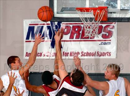 Thumbnail 3 in Temecula Valley vs. JSerra Catholic (MaxPreps Holiday Classic) photogallery.