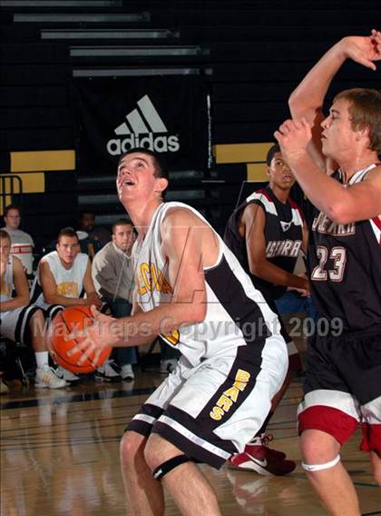 Thumbnail 2 in Temecula Valley vs. JSerra Catholic (MaxPreps Holiday Classic) photogallery.