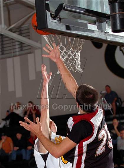 Thumbnail 2 in Temecula Valley vs. JSerra Catholic (MaxPreps Holiday Classic) photogallery.