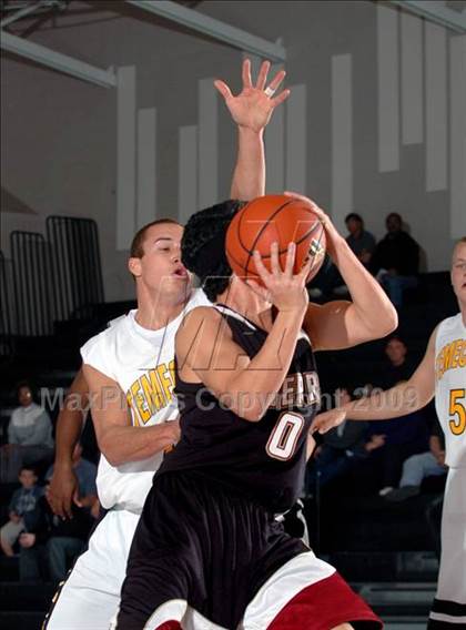 Thumbnail 2 in Temecula Valley vs. JSerra Catholic (MaxPreps Holiday Classic) photogallery.