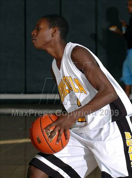 Thumbnail 1 in Temecula Valley vs. JSerra Catholic (MaxPreps Holiday Classic) photogallery.