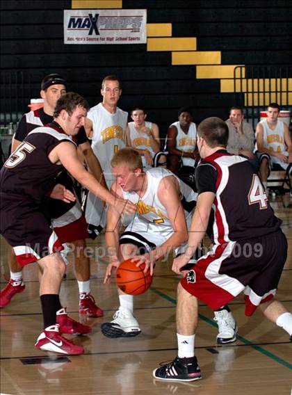 Thumbnail 2 in Temecula Valley vs. JSerra Catholic (MaxPreps Holiday Classic) photogallery.